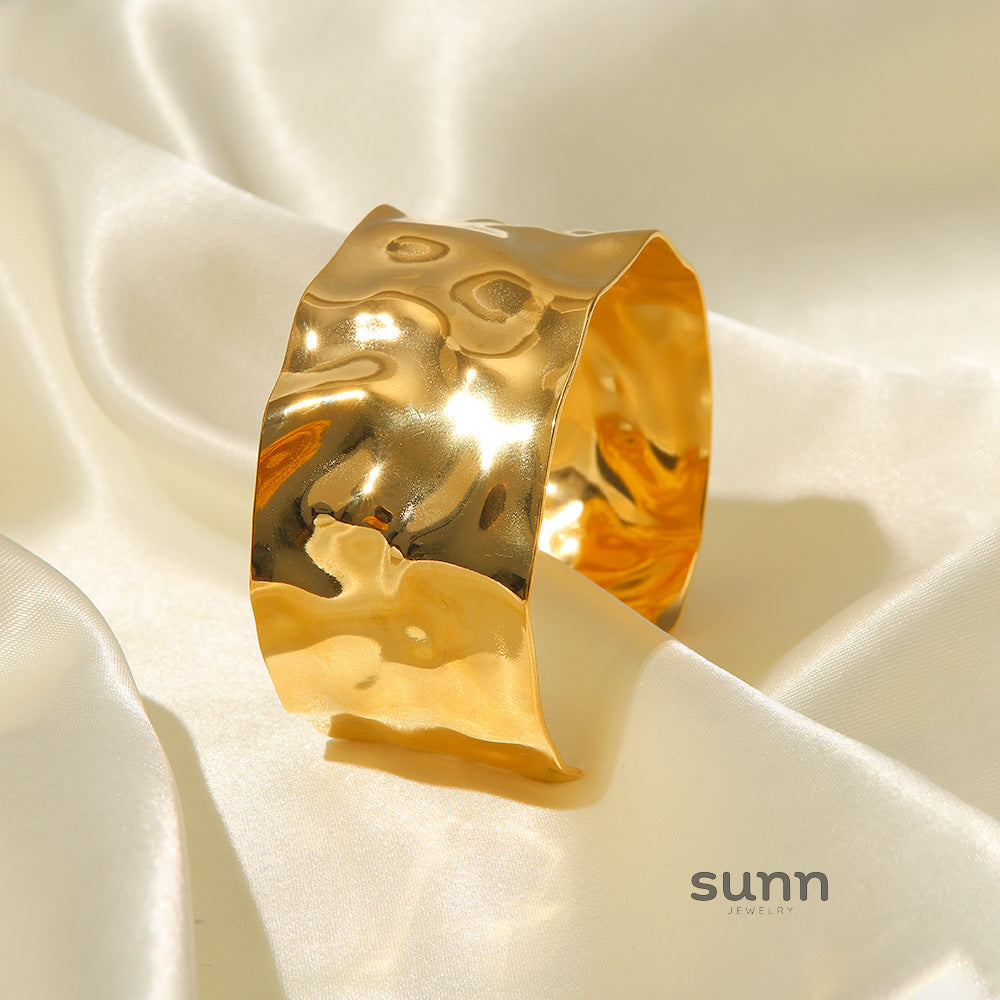 Melonie Irregular Gold Bangle [MYA7O0H4]