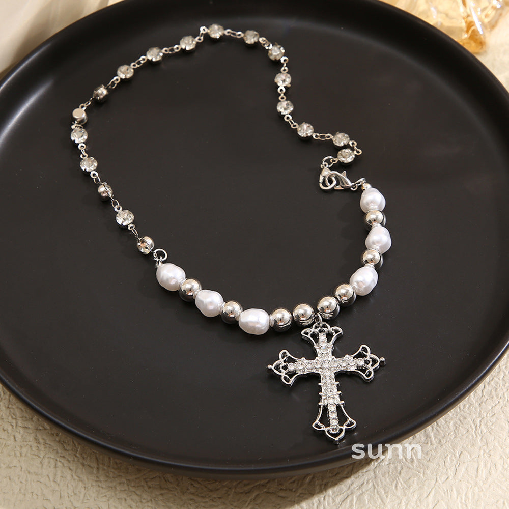 Melonie Pearl Cross Necklace [YKLEDBW8]