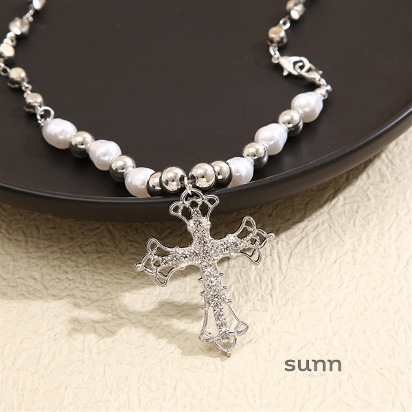 Melonie Pearl Cross Necklace [AGRRXOCI]