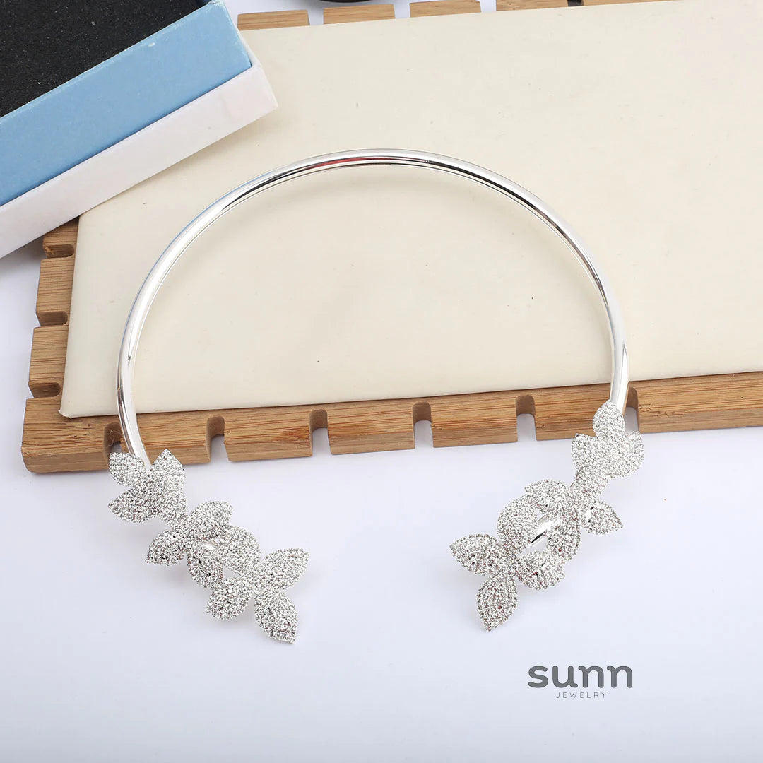 Mera Floral Crystal Choker