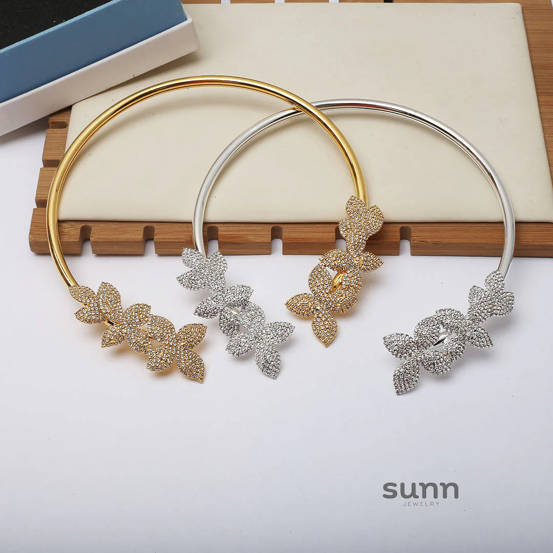 Mera Floral Crystal Choker