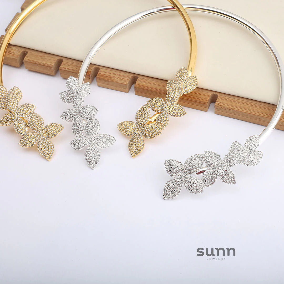 Mera Floral Crystal Choker