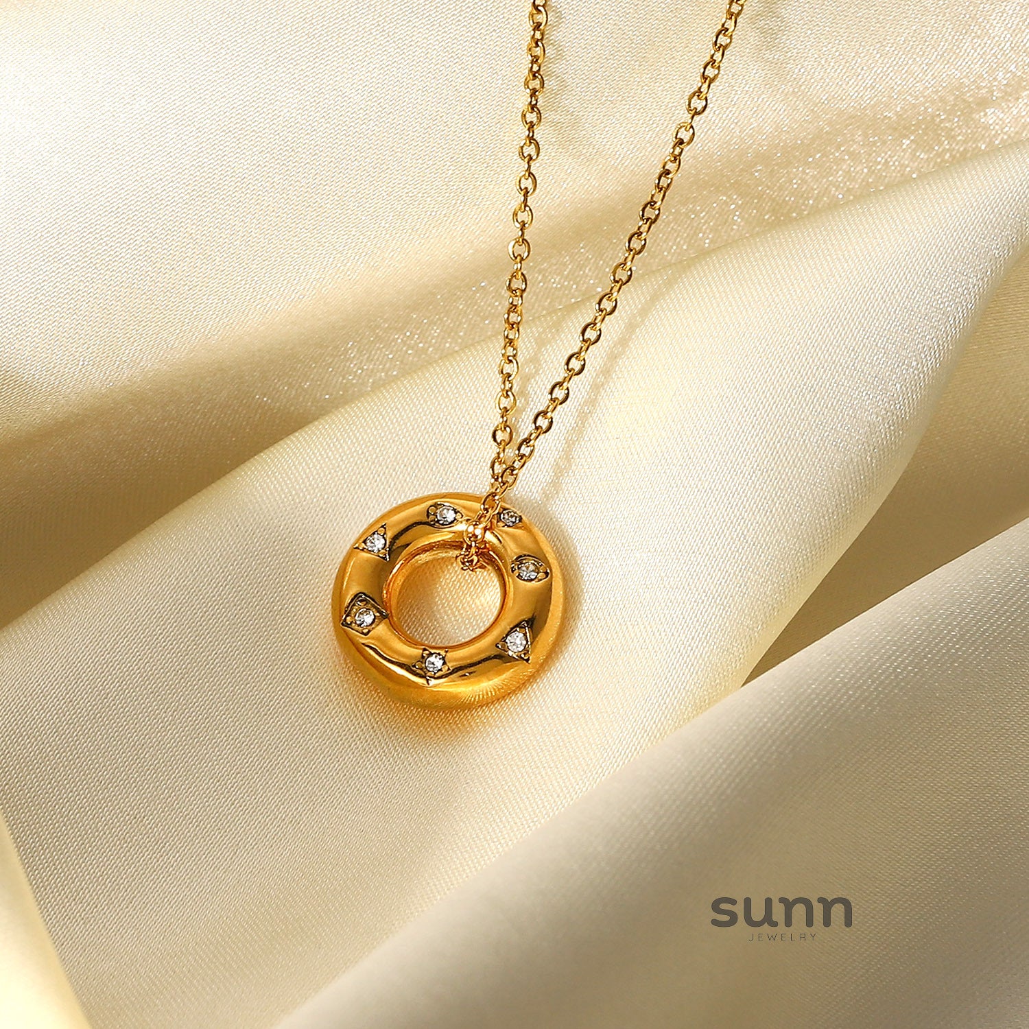 Mercy Layered Cutout Ring Necklace [AE1IBH6L]