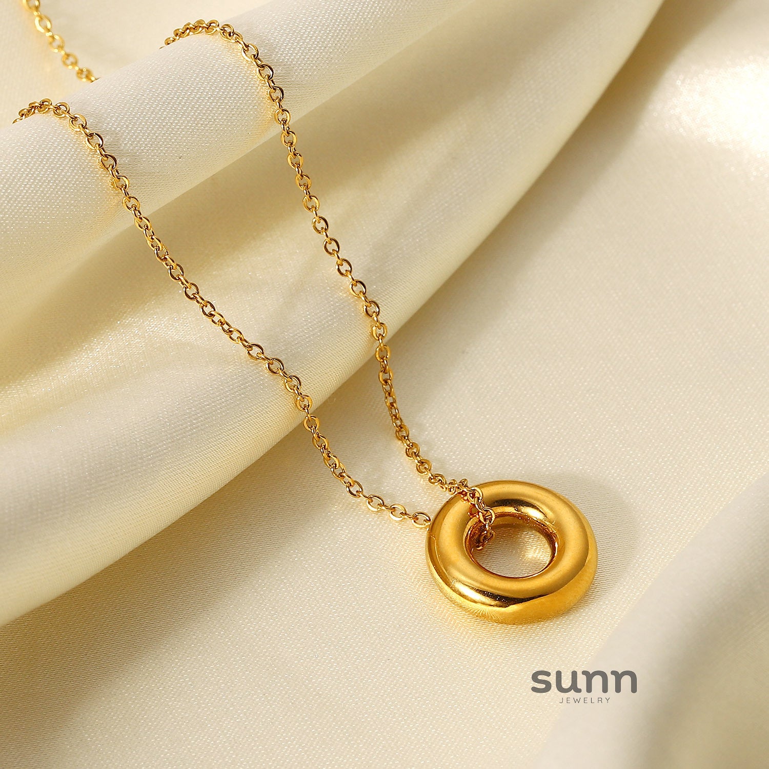 Mercy Layered Cutout Ring Necklace [2JPRYPGH]