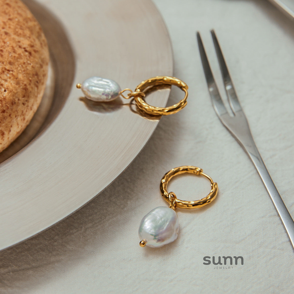 Messiah Pearl Drop Earrings [EJZDDOCZ]