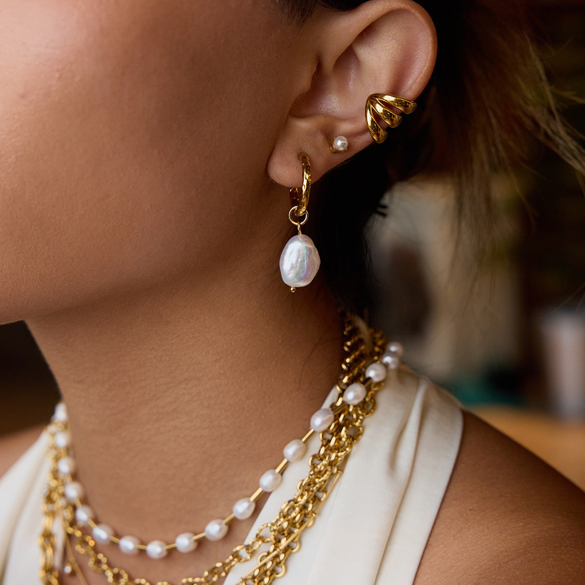 Messiah Pearl Drop Earrings [XL4U8EOP]