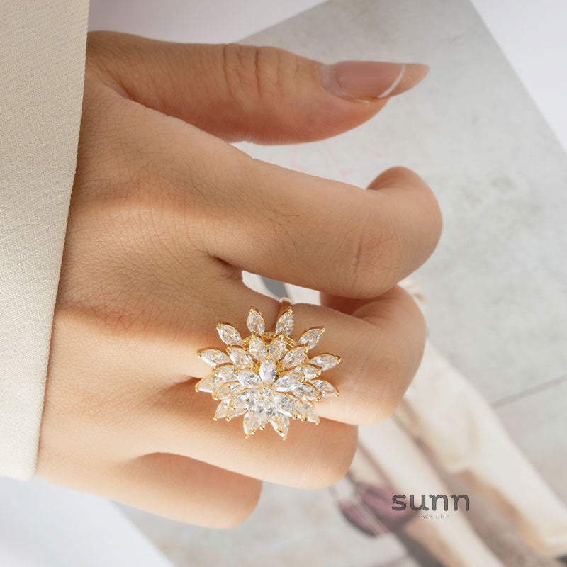 Micaela Spinning Snowflake Ring [4KBFCKIG]