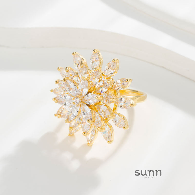 Micaela Spinning Snowflake Ring [L1X439RU]