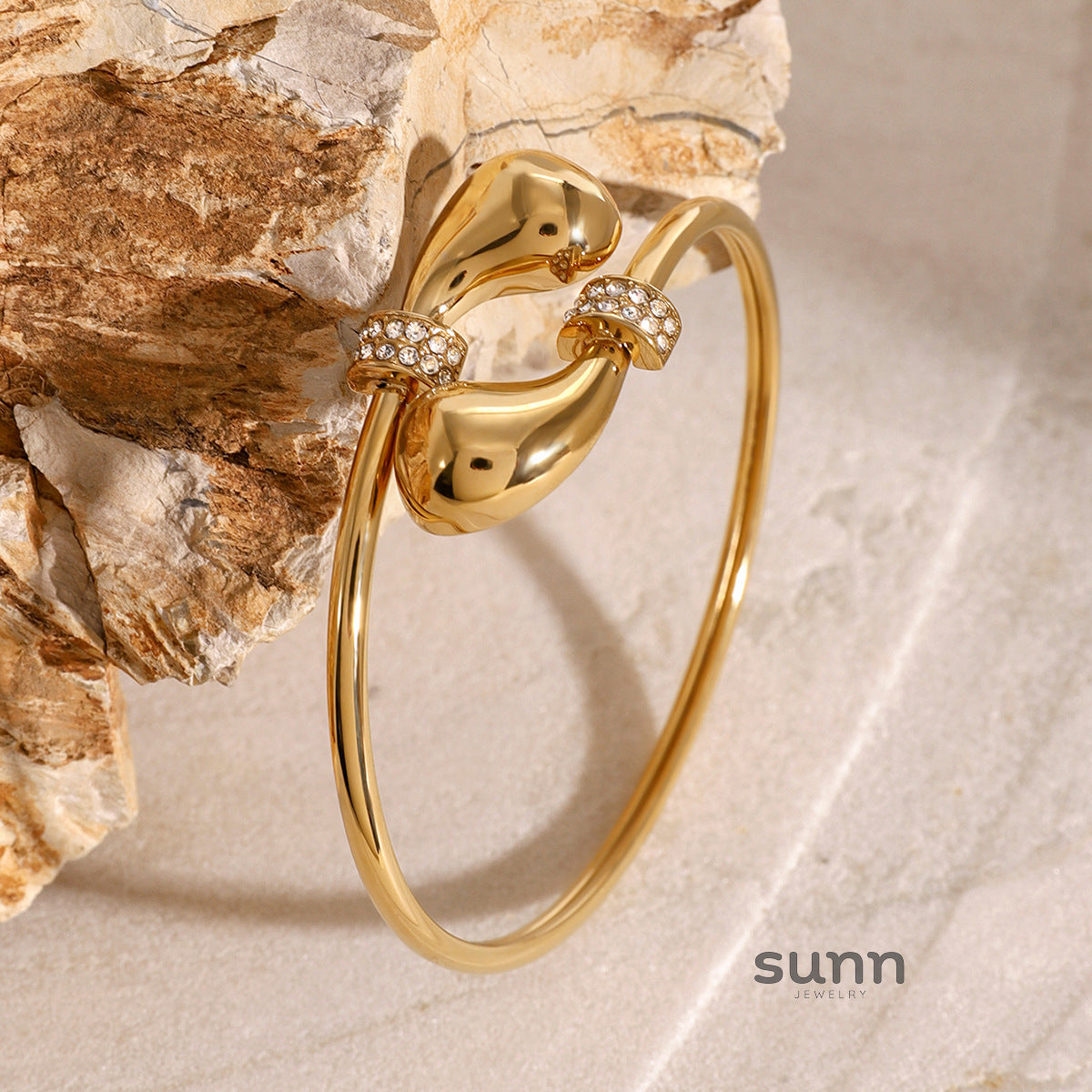 Mikaela Crystal Waterdrop Bangle [O487OM75]