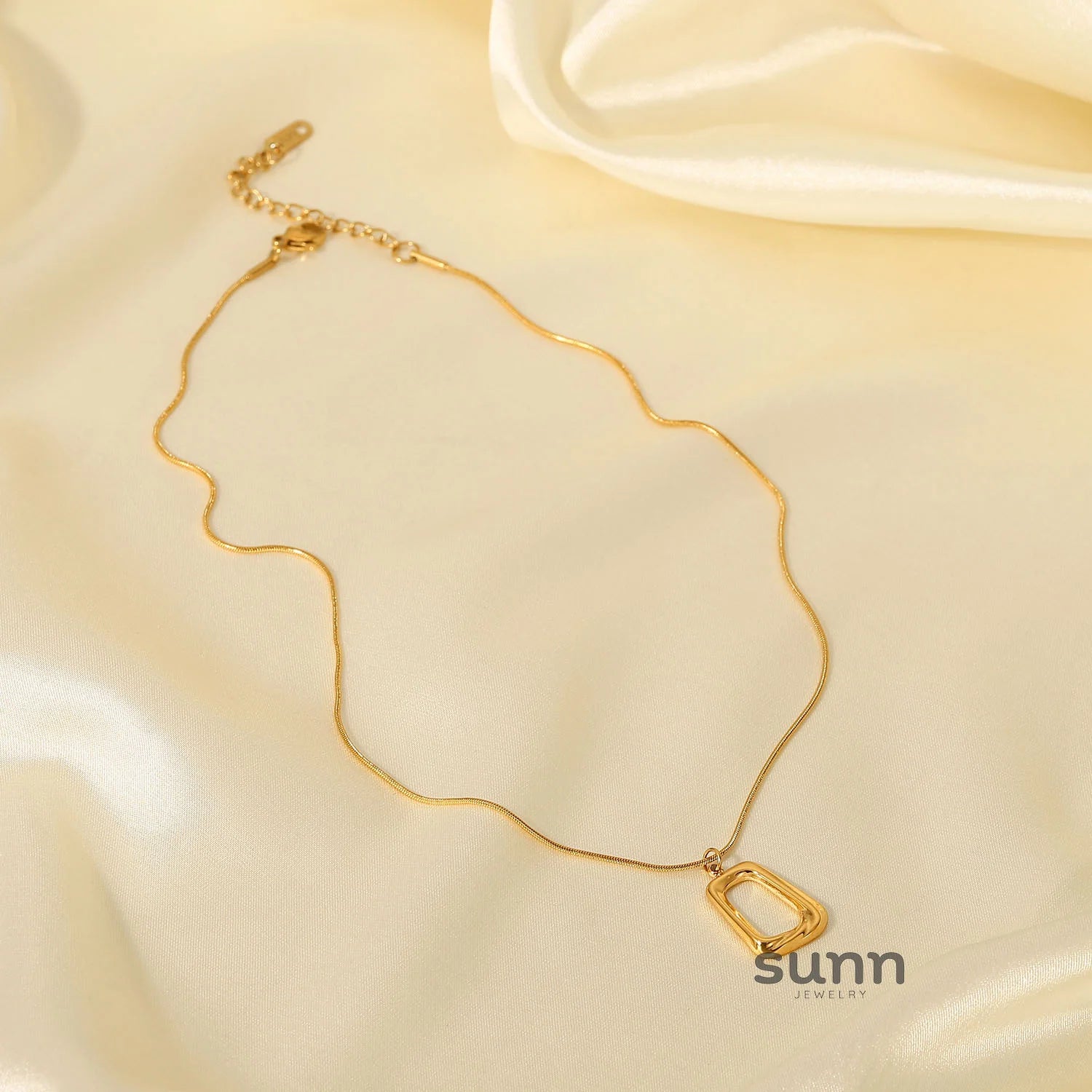 Mikayla Gold Geometric Necklace
