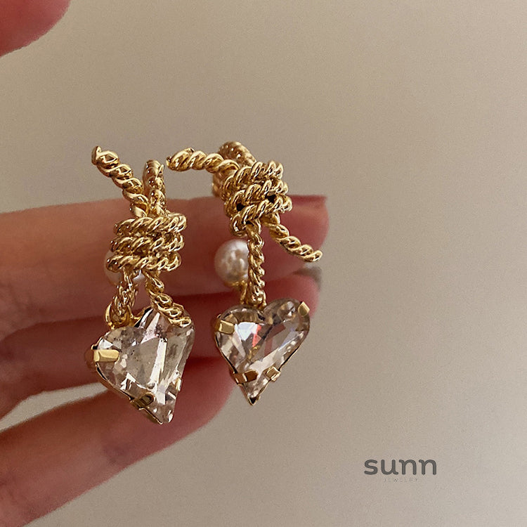 Mikenna Pearl Heart Earrings [9WXHEN6C]