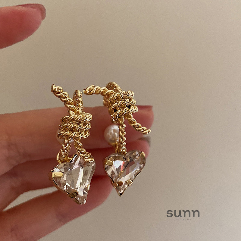 Mikenna Pearl Heart Earrings [R84WWVCV]