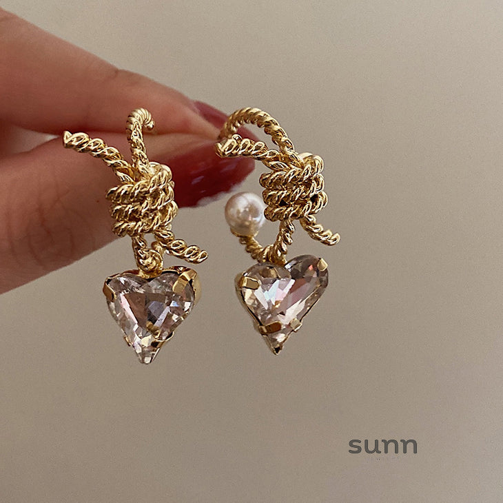 Mikenna Pearl Heart Earrings [EFAR8336]