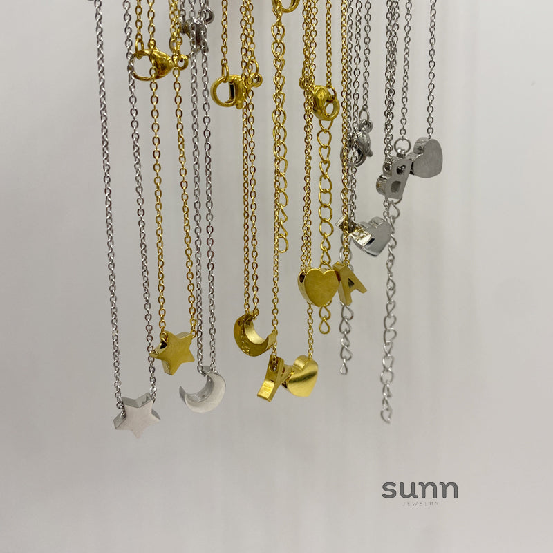 Mila Delicate Initial Necklace [4ILBAUIT]