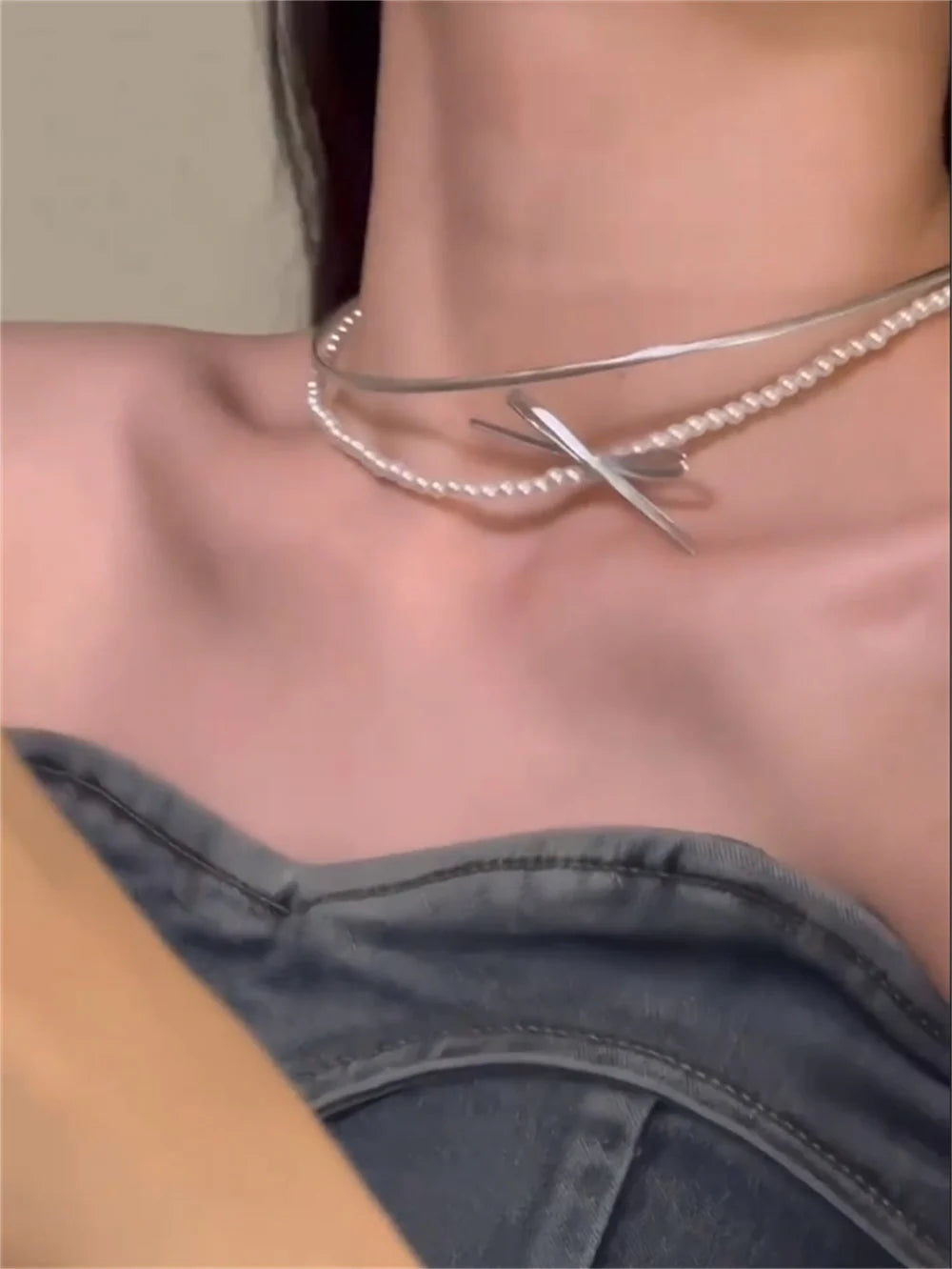 Mila Pearl Bow Necklace