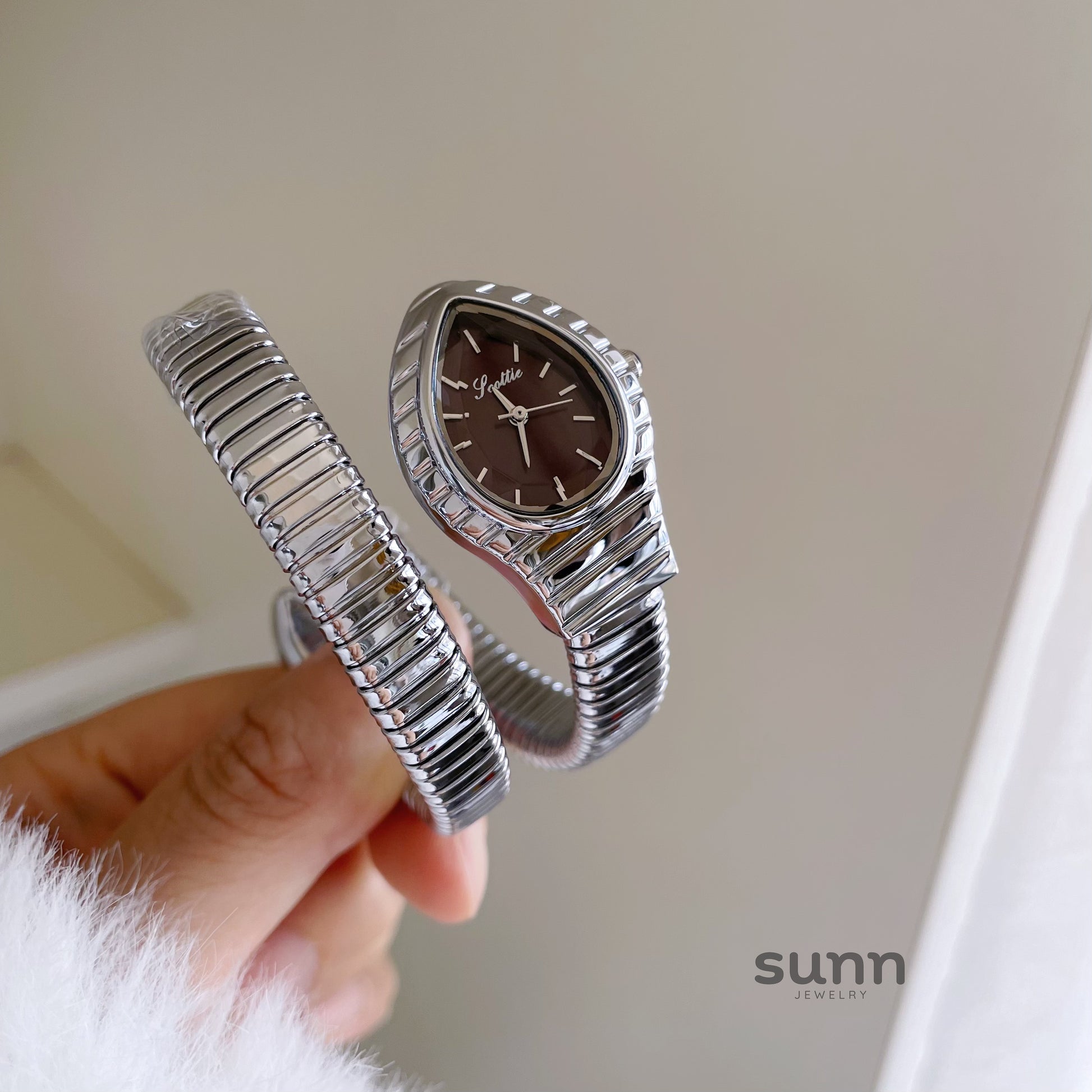 Milagros Coiled Serpent Watch [QV4MX4L9]