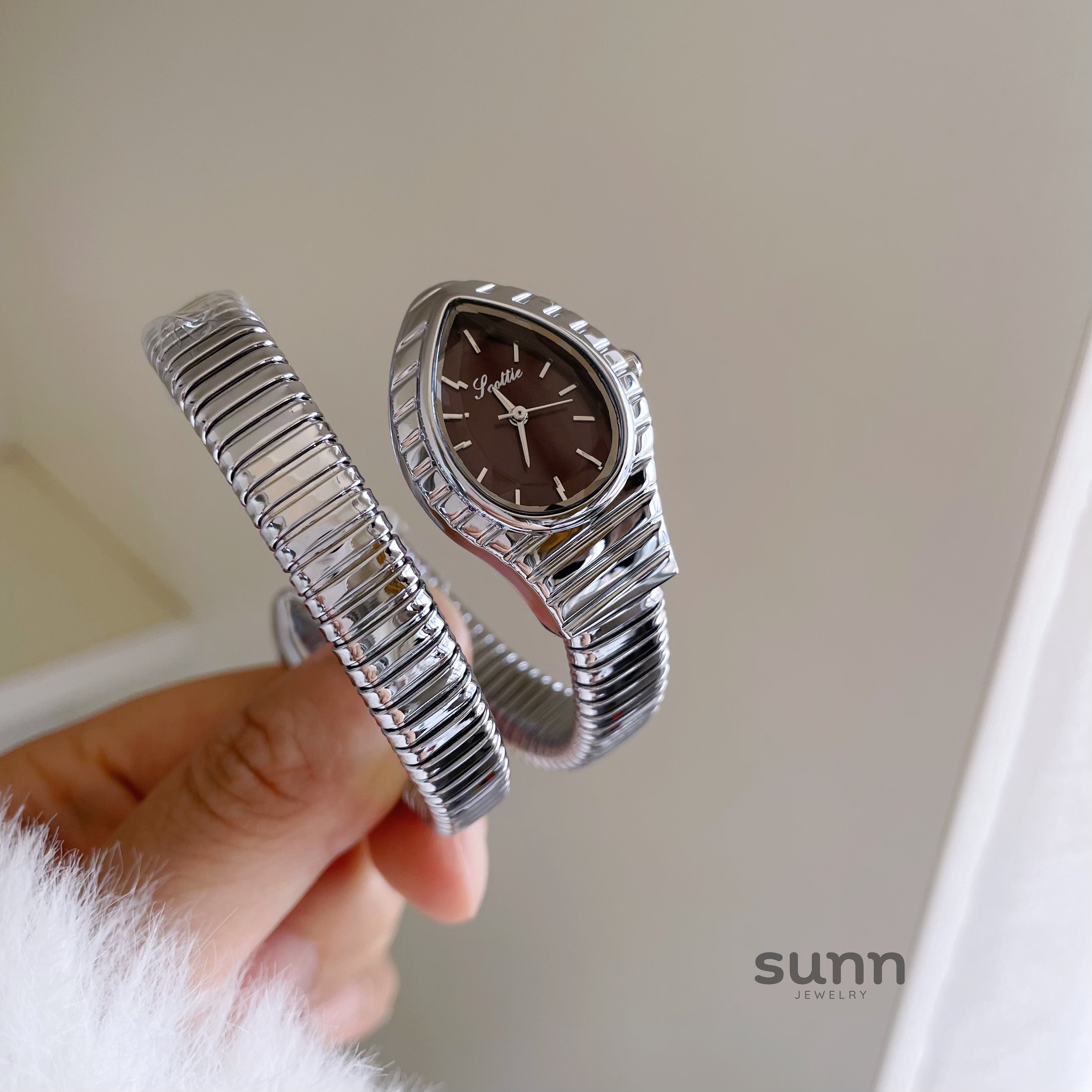 Milagros Coiled Serpent Watch [QV4MX4L9]