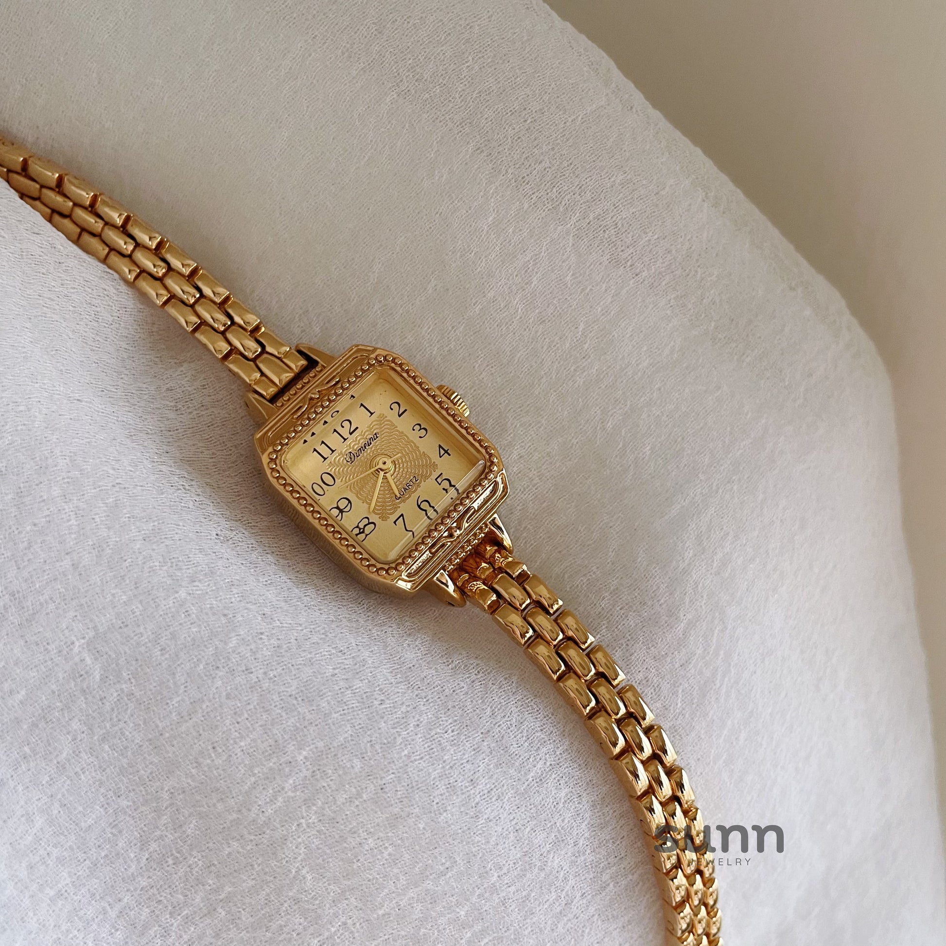 Milana Gold Square Bracelet Watch [06C0VPVQ]