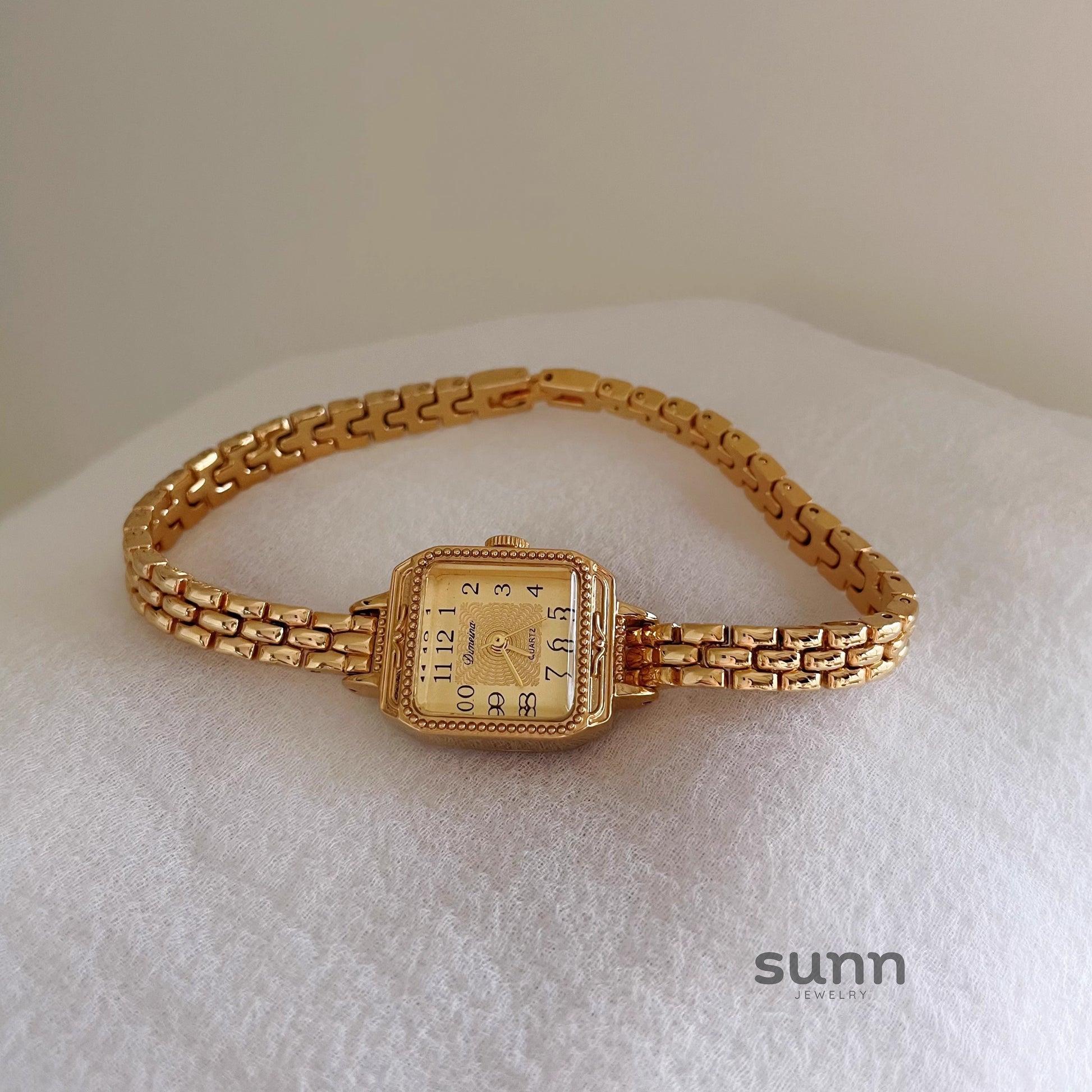 Milana Gold Square Bracelet Watch [XIC51EQH]
