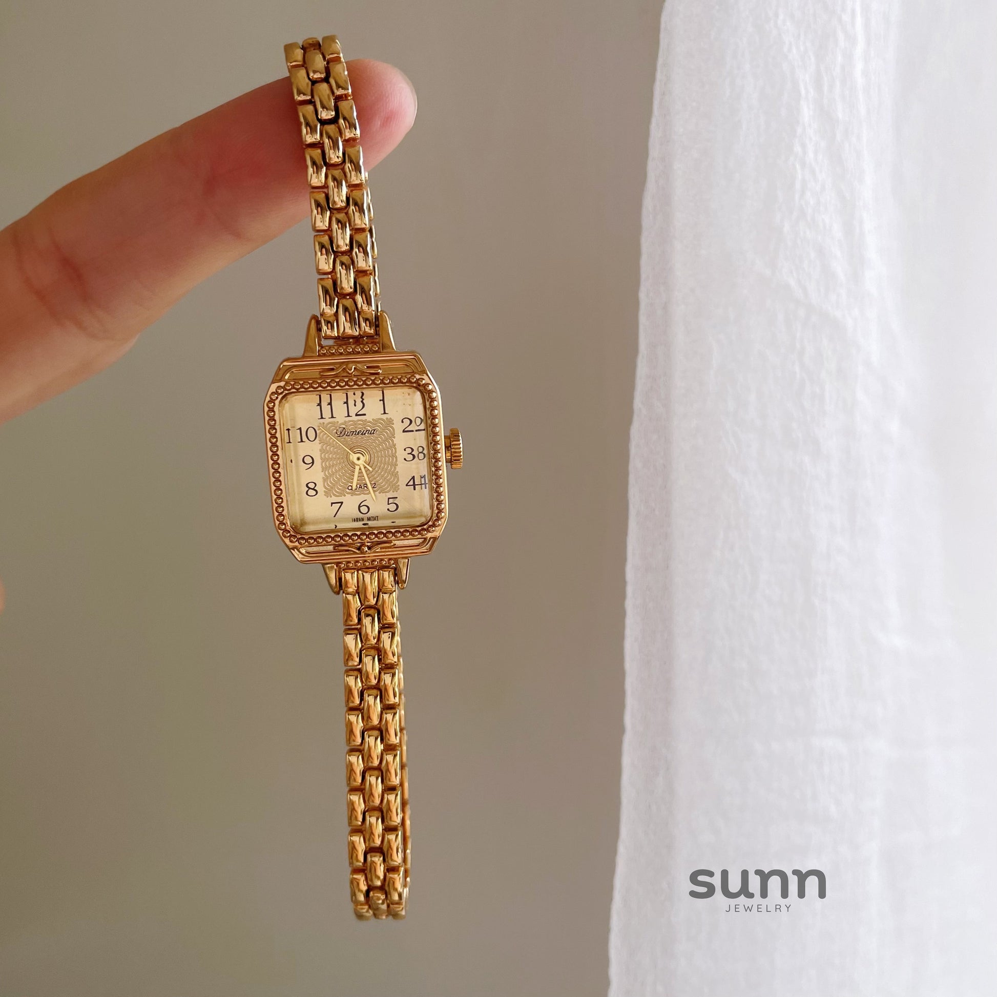 Milana Gold Square Bracelet Watch [7YR6X96I]