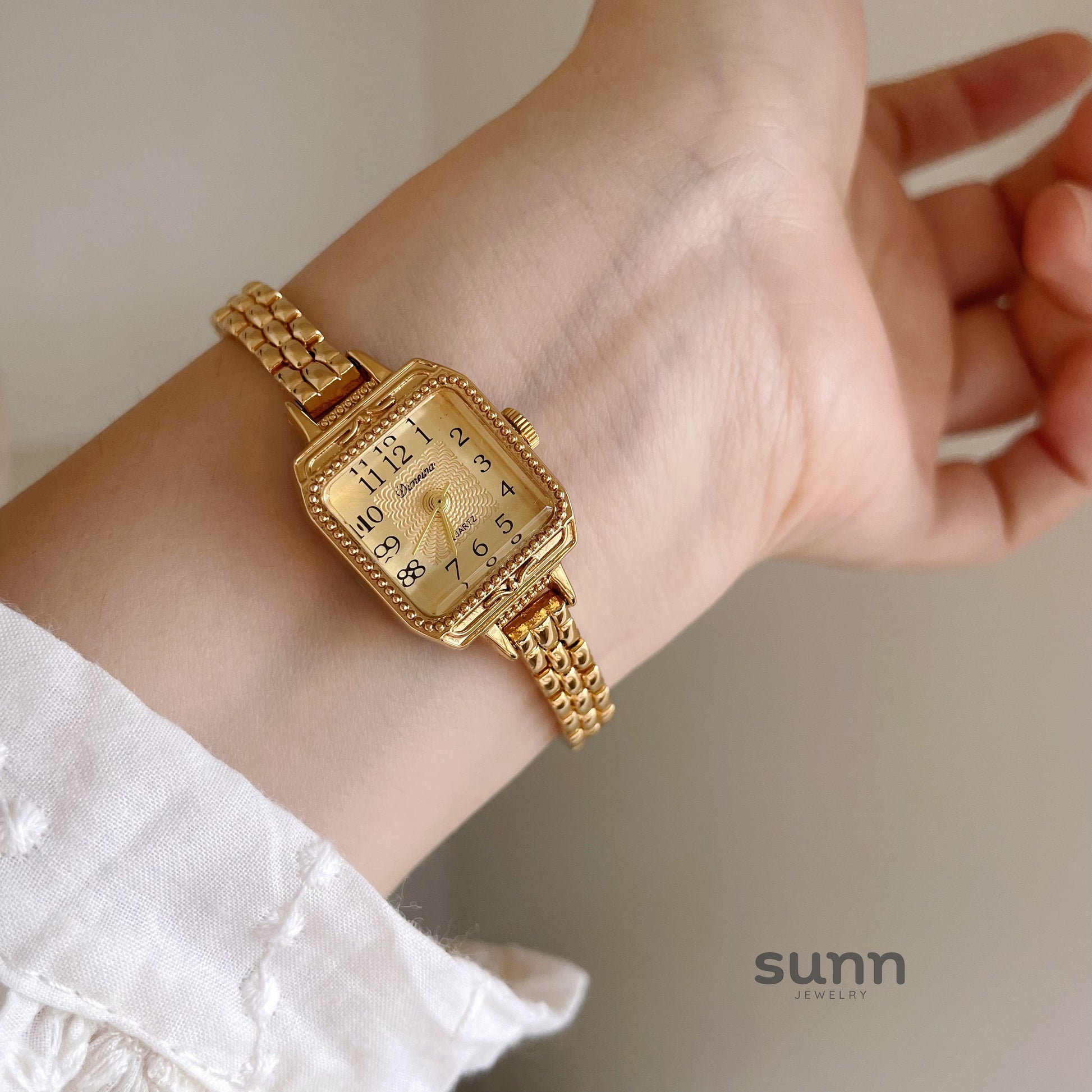 Milana Gold Square Bracelet Watch [9VB0L5AT]