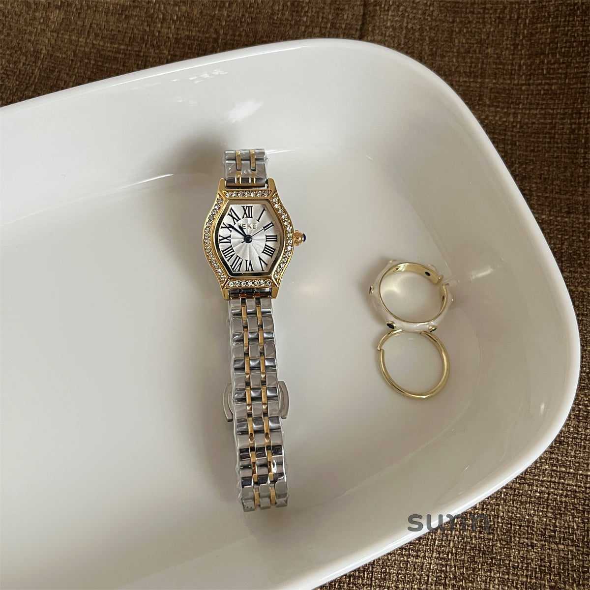 Milliana Barrel Diamond Watch [ICY0VMR6]