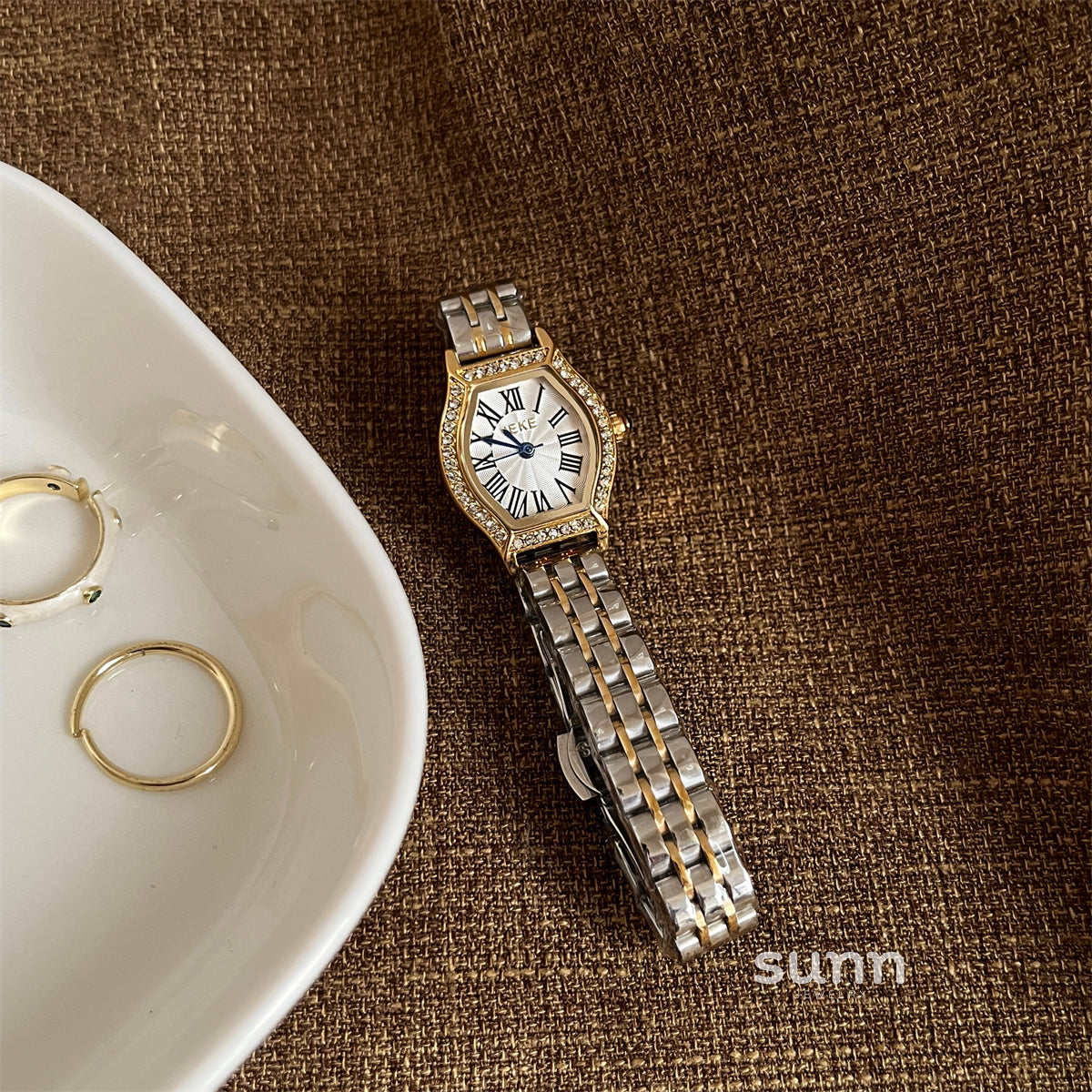 Milliana Barrel Diamond Watch [K114VVPA]