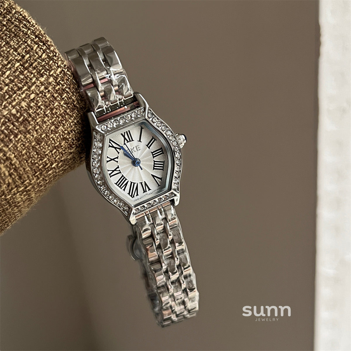 Milliana Barrel Diamond Watch [Y4KE7QQN]