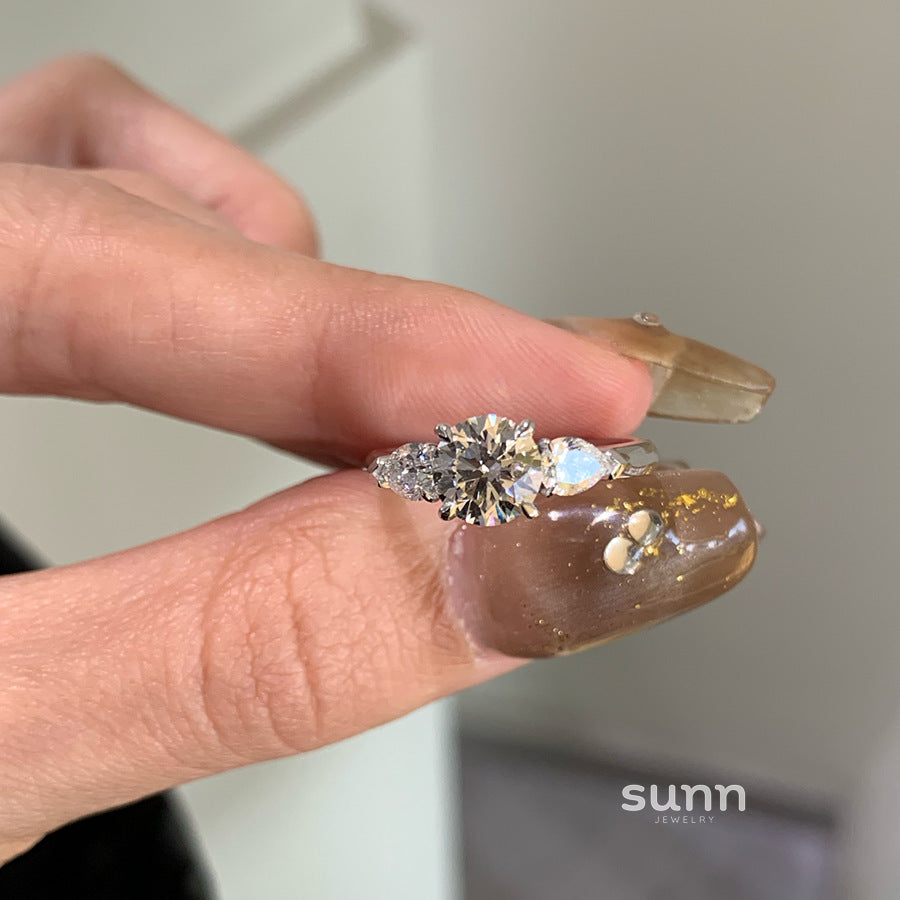 Millie Radiant Zircon Ring [RBU4DC8Z]