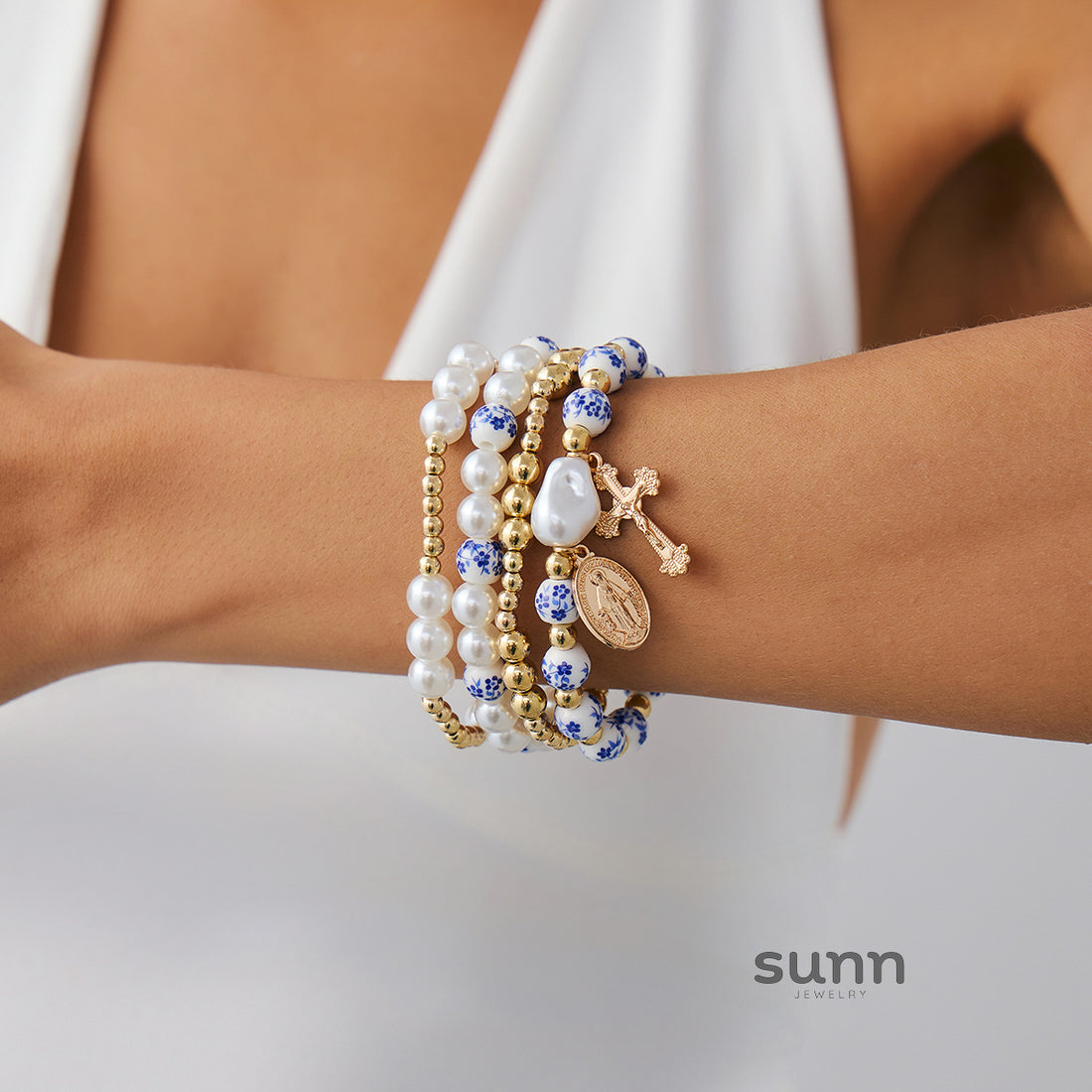 Minerva Ceramic Pearl Bracelet Set [IINI3ID9]