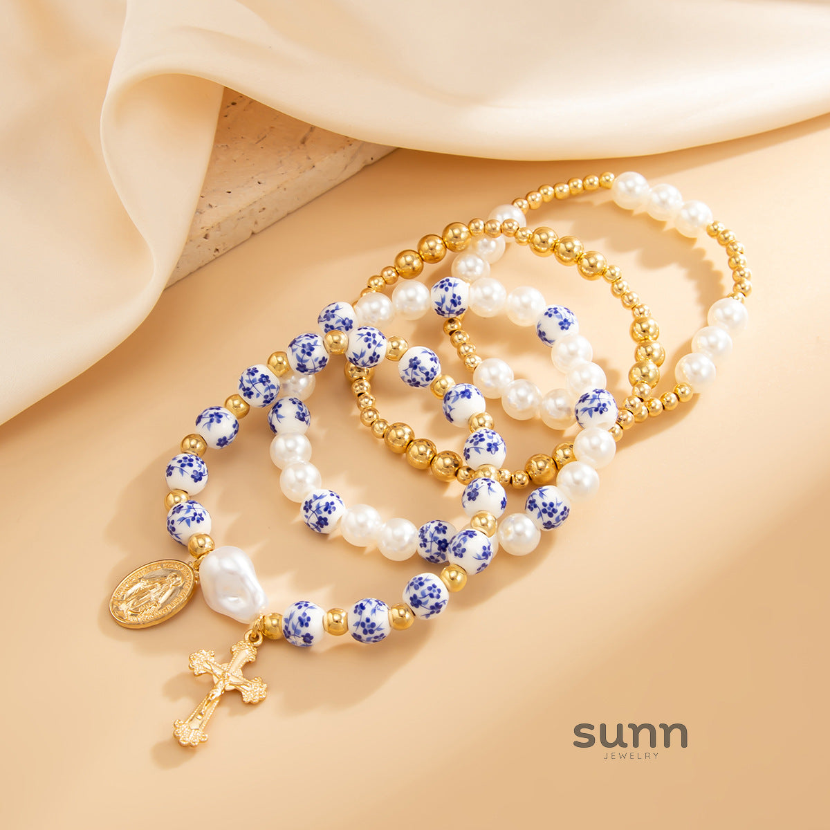Minerva Ceramic Pearl Bracelet Set [PRB5W0HV]