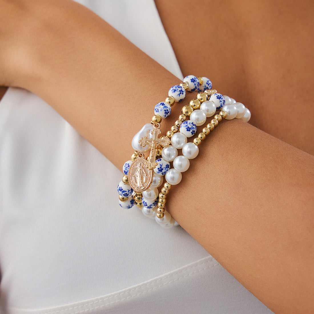 Minerva Ceramic Pearl Bracelet Set [IINI3ID9]