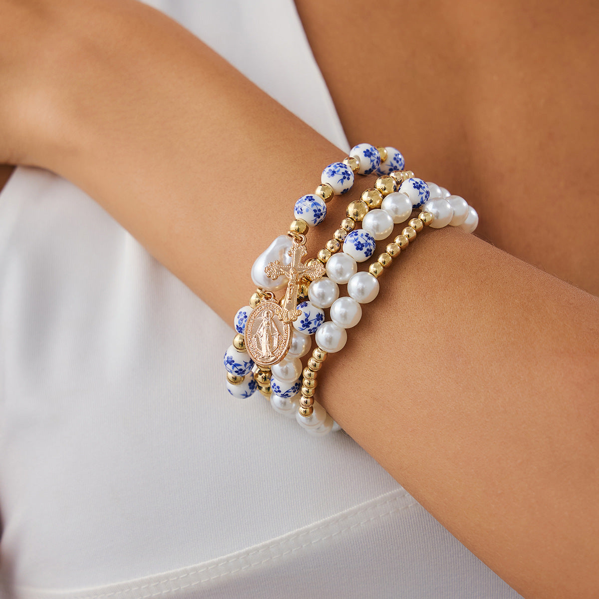 Minerva Ceramic Pearl Bracelet Set [IINI3ID9]