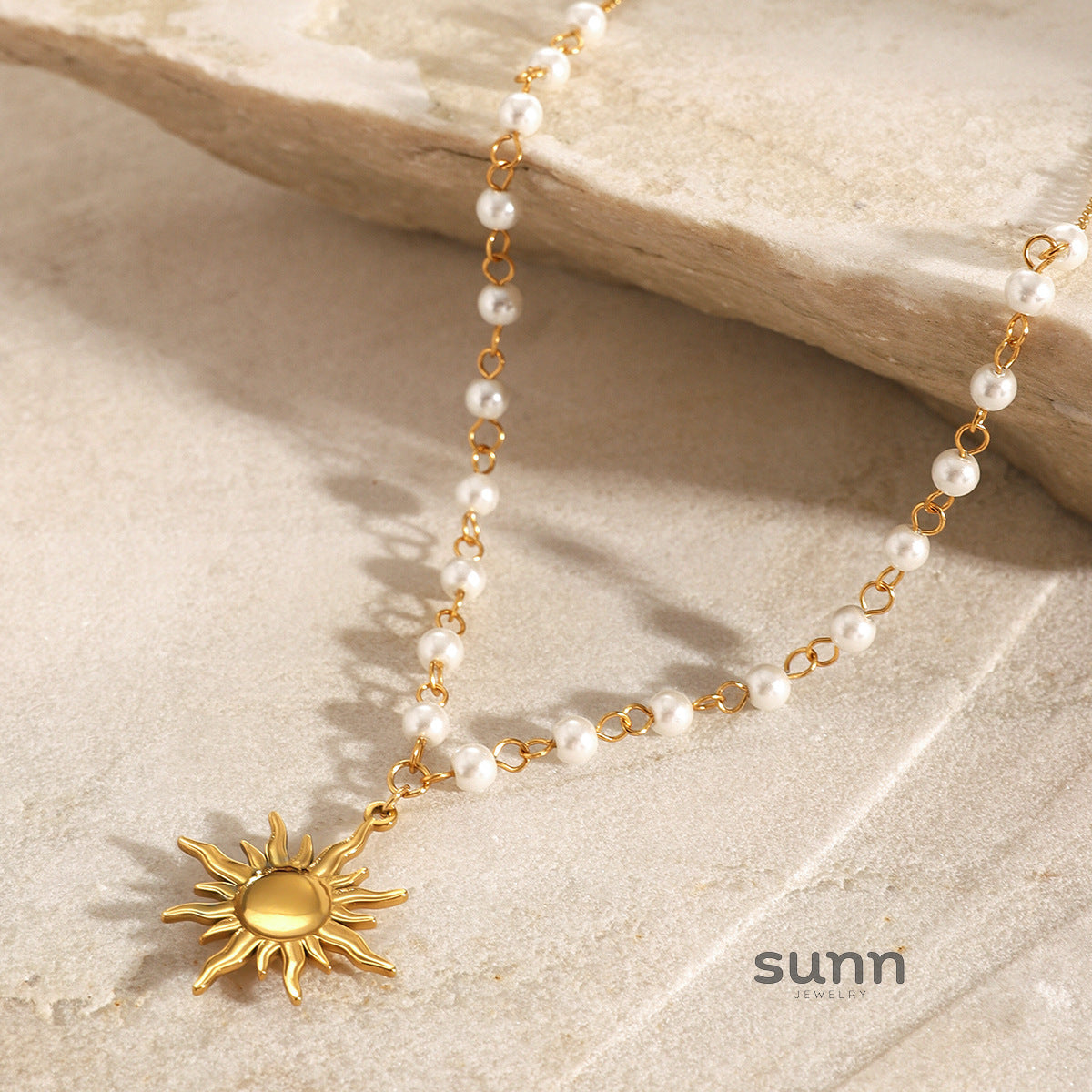 Mirabella Layered Pearl Sunflower Necklace [YYWNGH54]