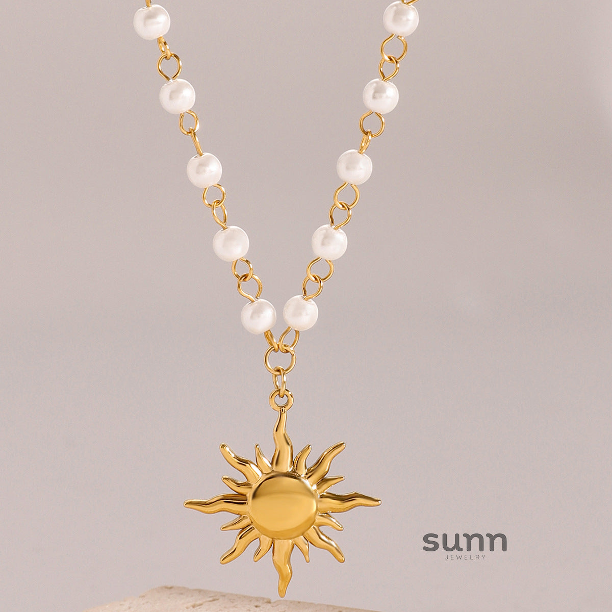 Mirabella Layered Pearl Sunflower Necklace [QVGL6XFZ]