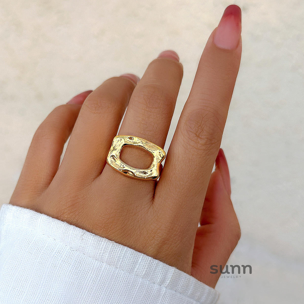 Miracle Glossy Butterfly Bow Ring [IR8Y5AEL]