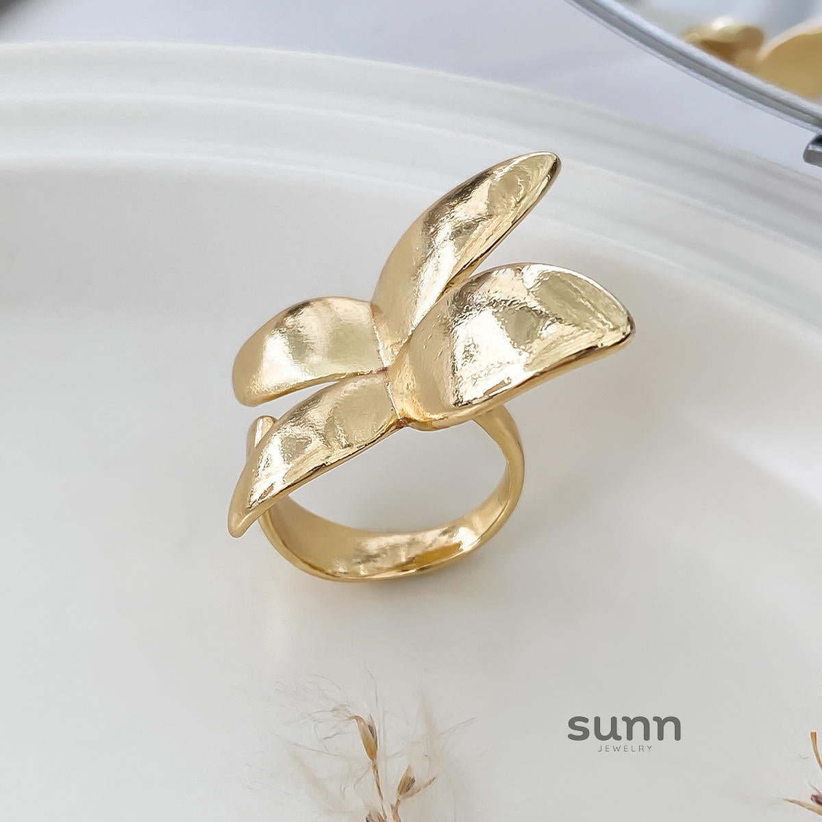 Miracle Glossy Butterfly Bow Ring [NO61MHCA]