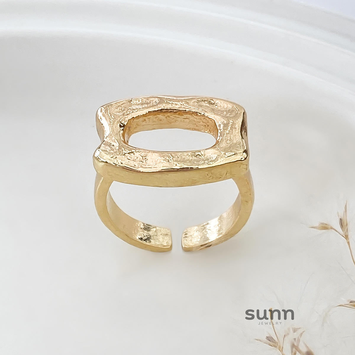 Miracle Glossy Butterfly Bow Ring [BRXNNR9E]