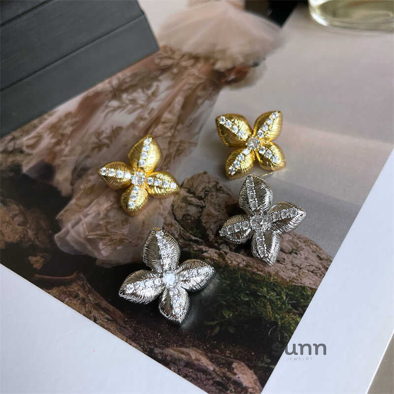 Miral Paved Bloom Earrings [8YWVILMF]