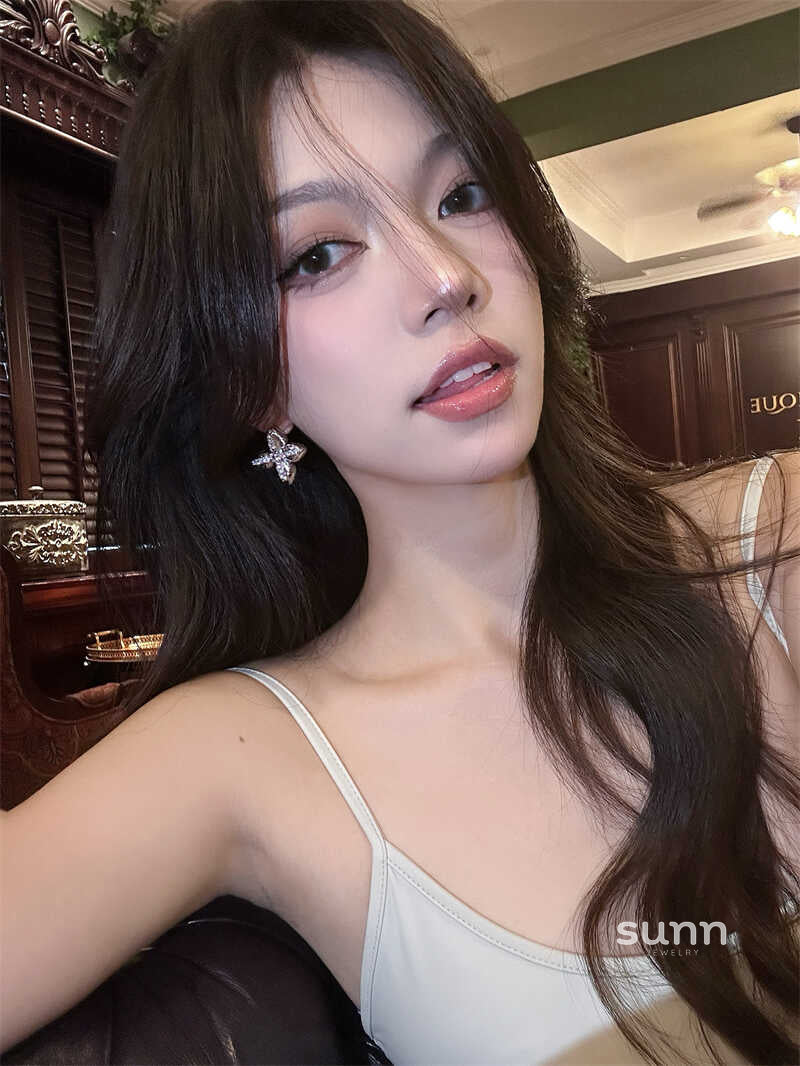 Miral Paved Bloom Earrings [ME00PJ48]