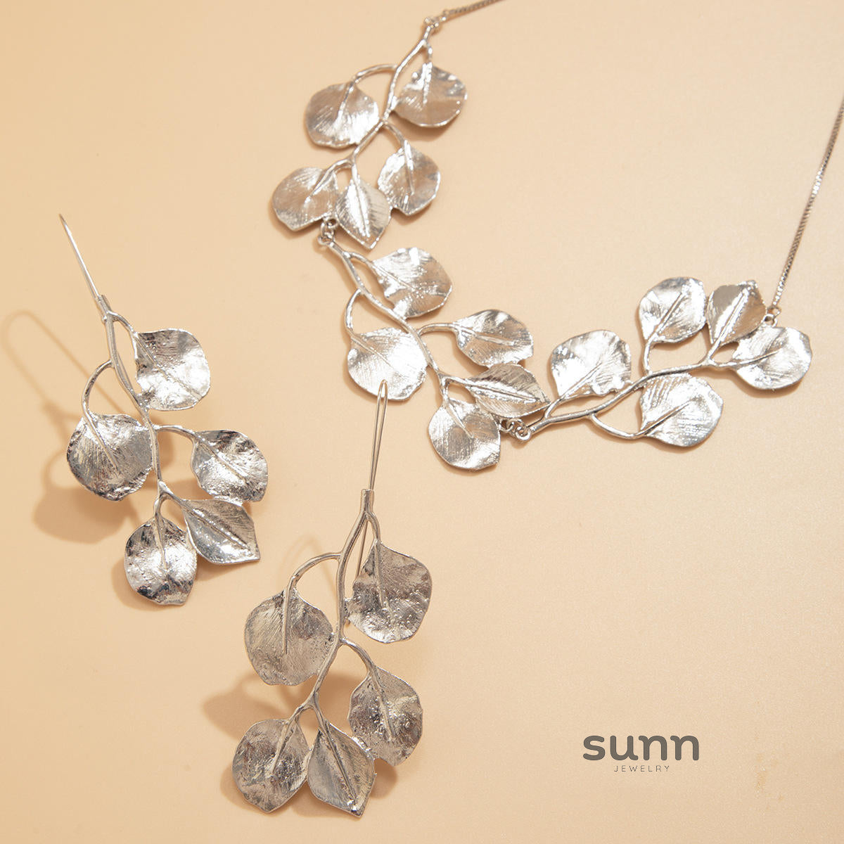 Miri Leaf Tassel Necklace [SDG3R1VC]