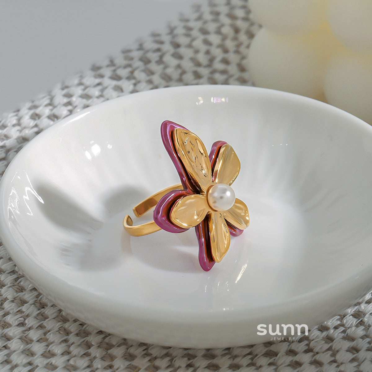 Miriam Floral Pearl Ring [2M3JT6SL]