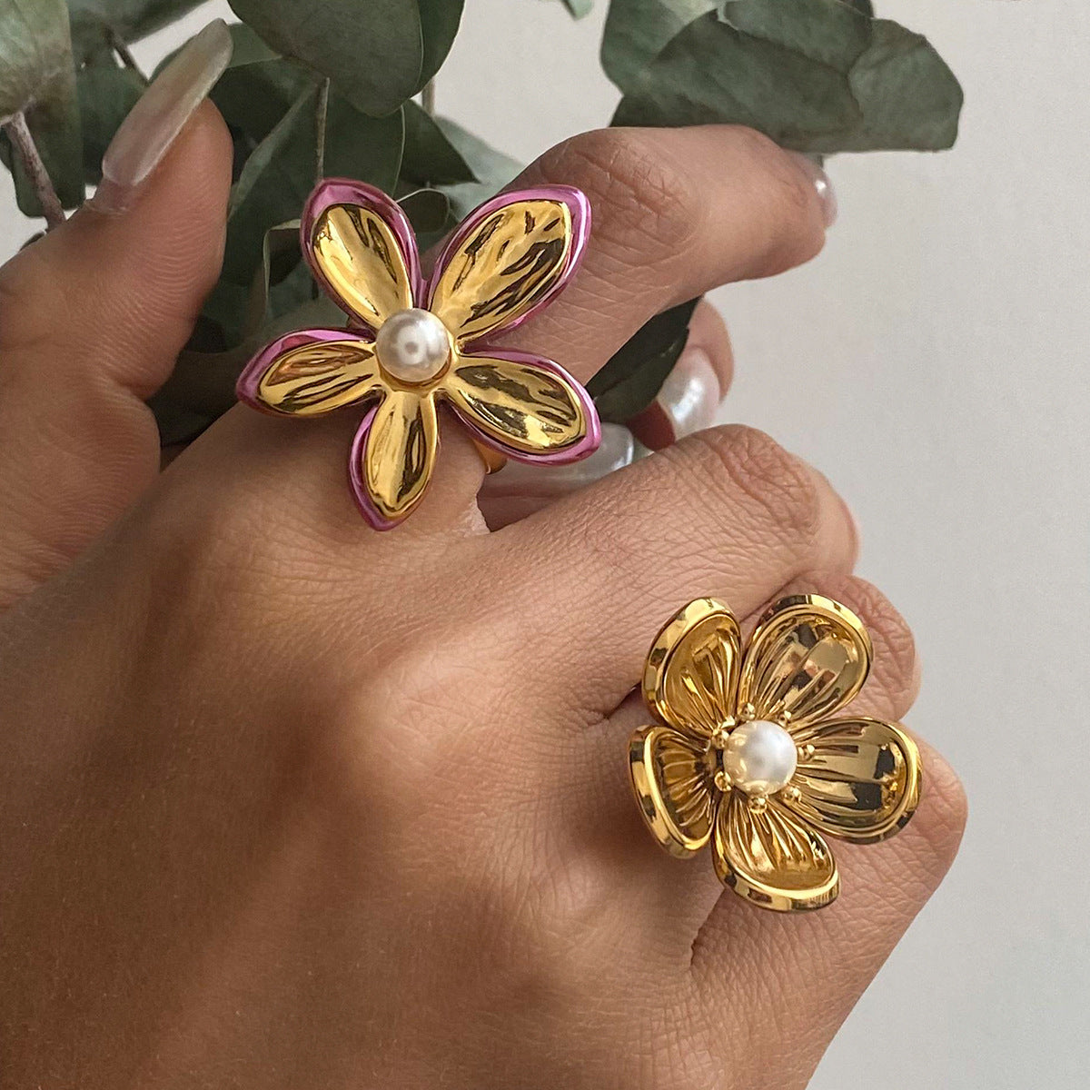 Miriam Floral Pearl Ring [5Q0K24DR]