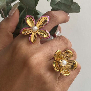 Miriam Floral Pearl Ring [5Q0K24DR]
