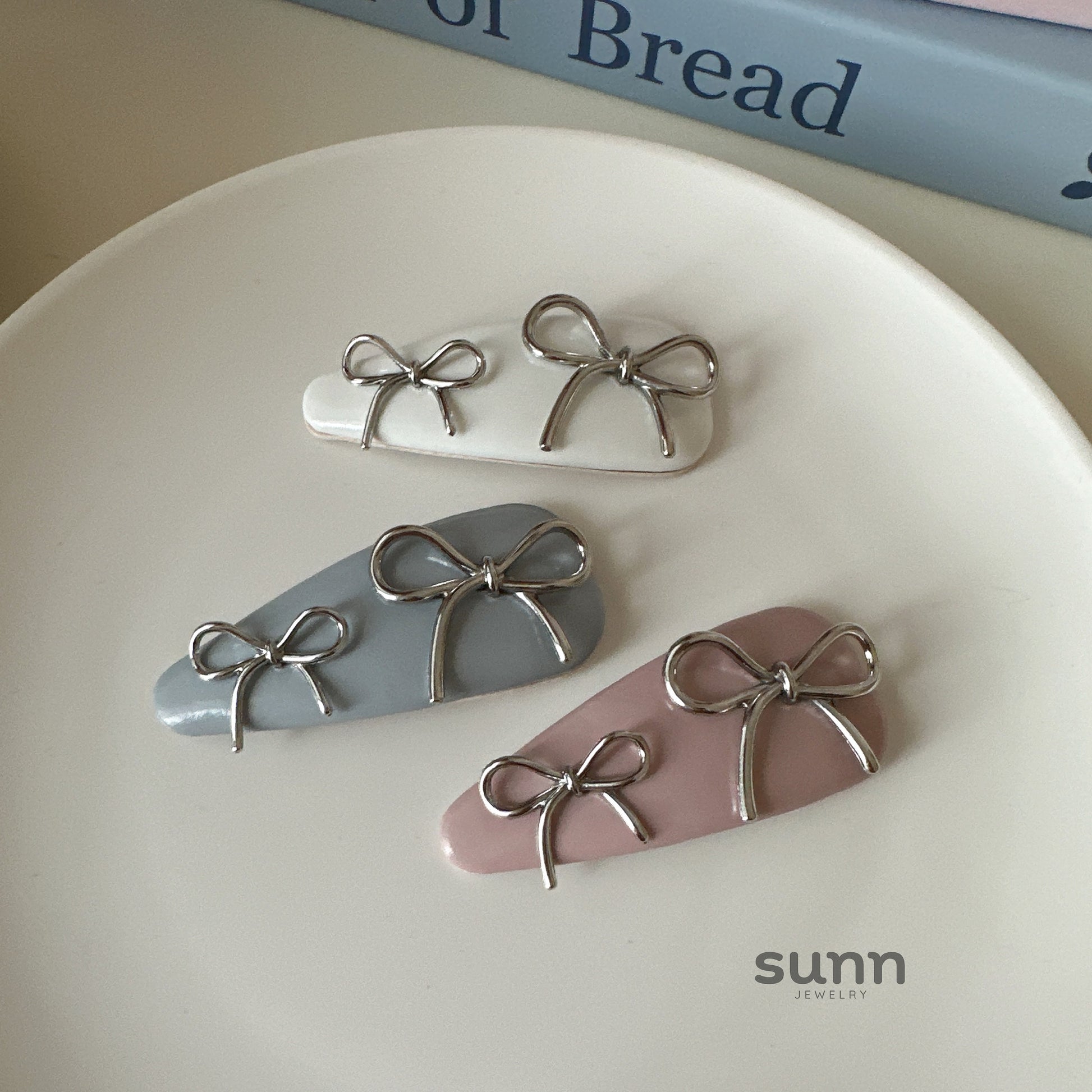 Mirielle Bow Hair Clip [T0TKY57Q]