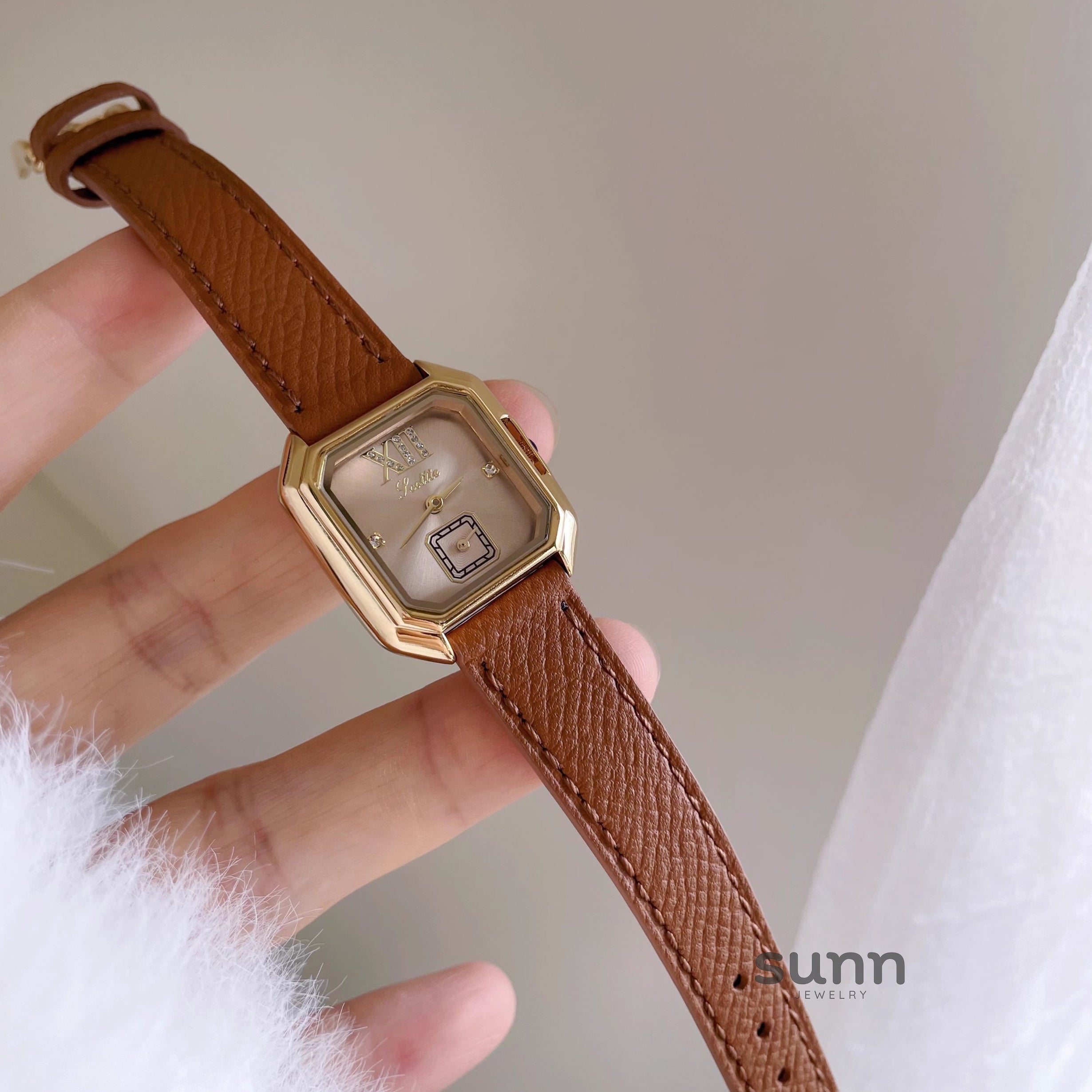 Mirielle Elegant Square Leather Watch [BFEPMF4I]