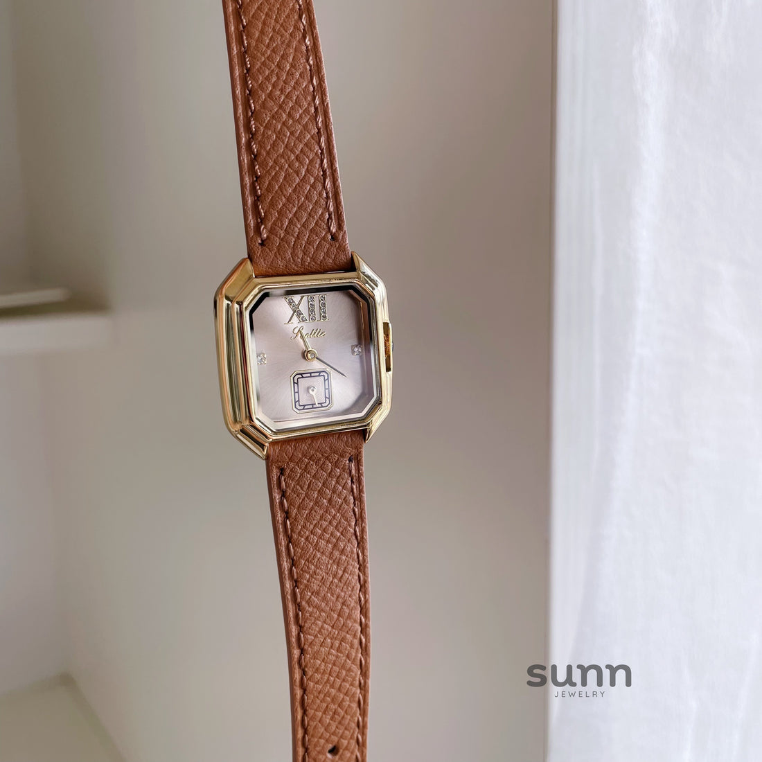 Mirielle Elegant Square Leather Watch [ARCTKB2O]