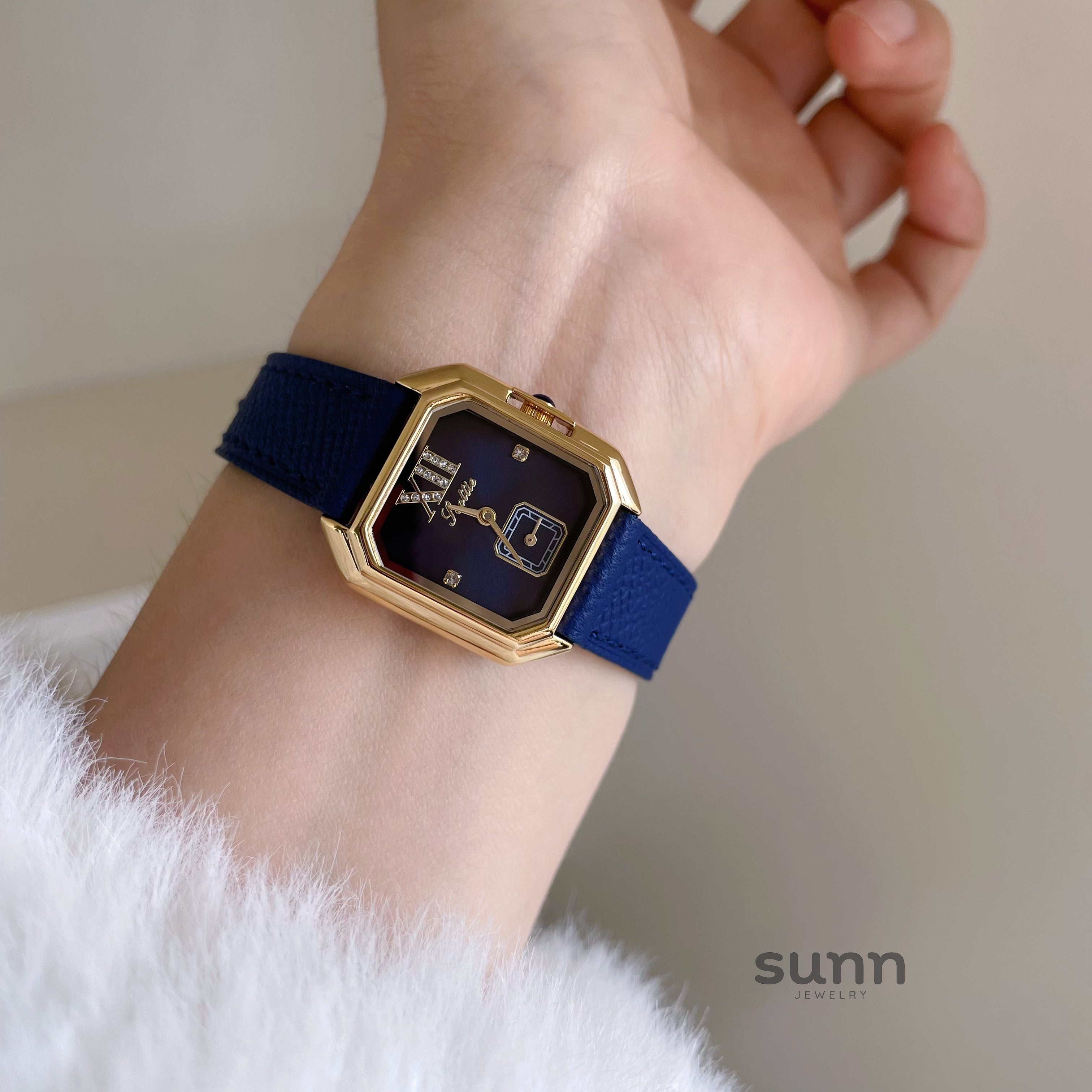 Mirielle Elegant Square Leather Watch [917CO2JN]