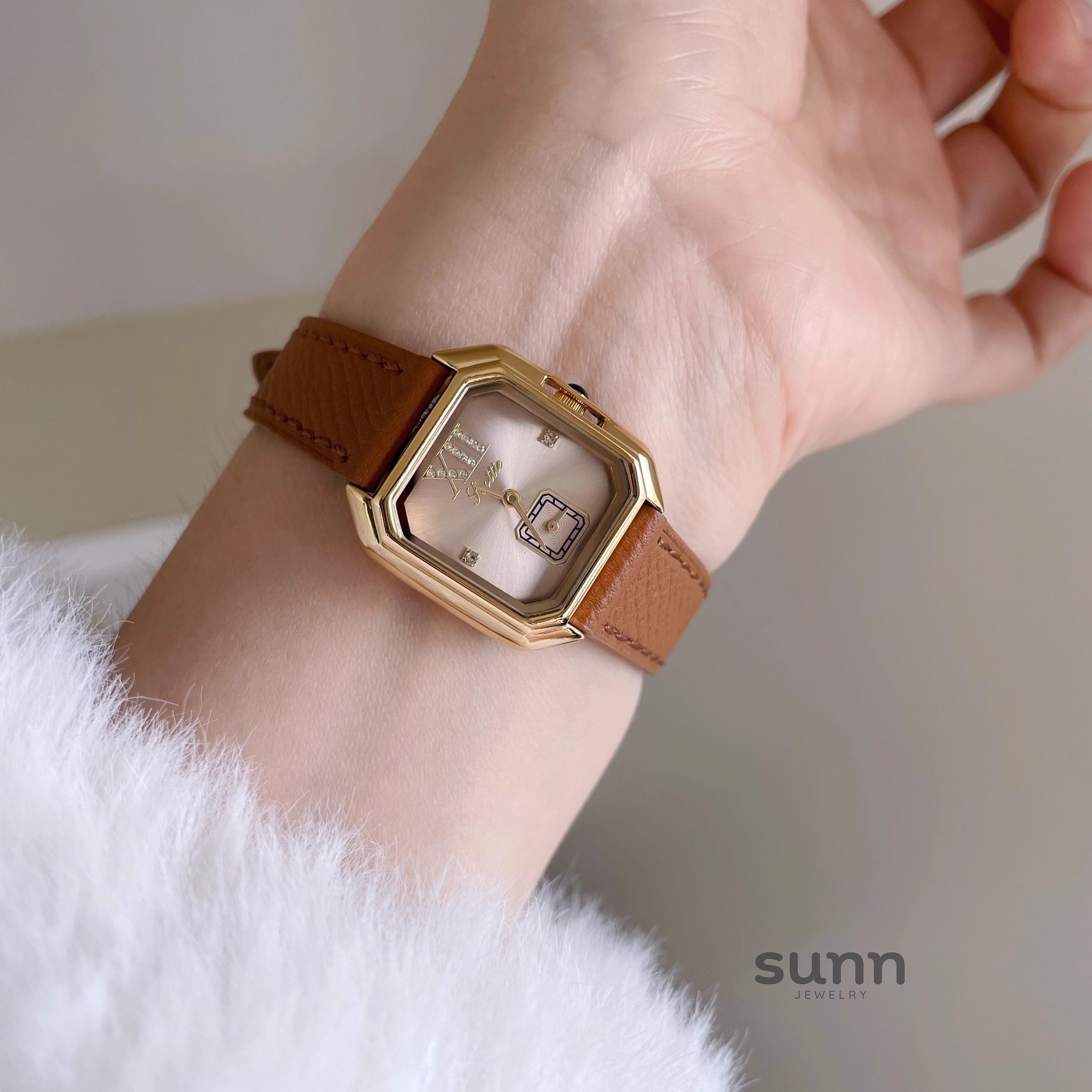 Mirielle Elegant Square Leather Watch [K9J2N88Z]