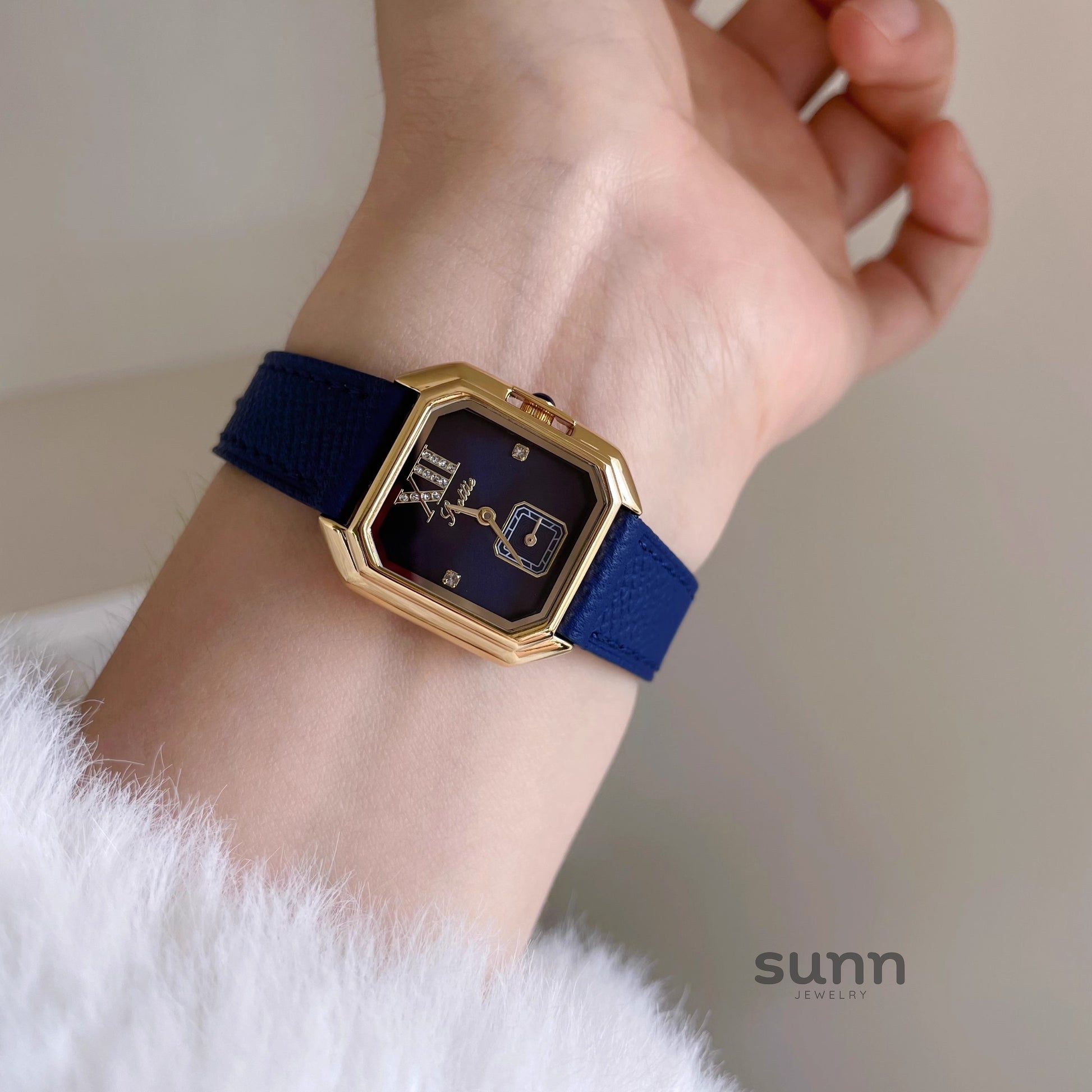 Mirielle Elegant Square Leather Watch [V7UCFM7Q]